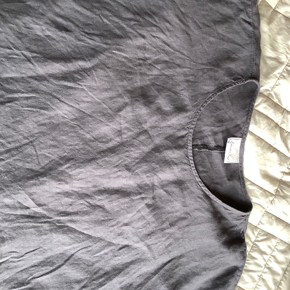 LA Fixsun linen top. Oversized medium, nice fit. Beautiful color steel grey/blue